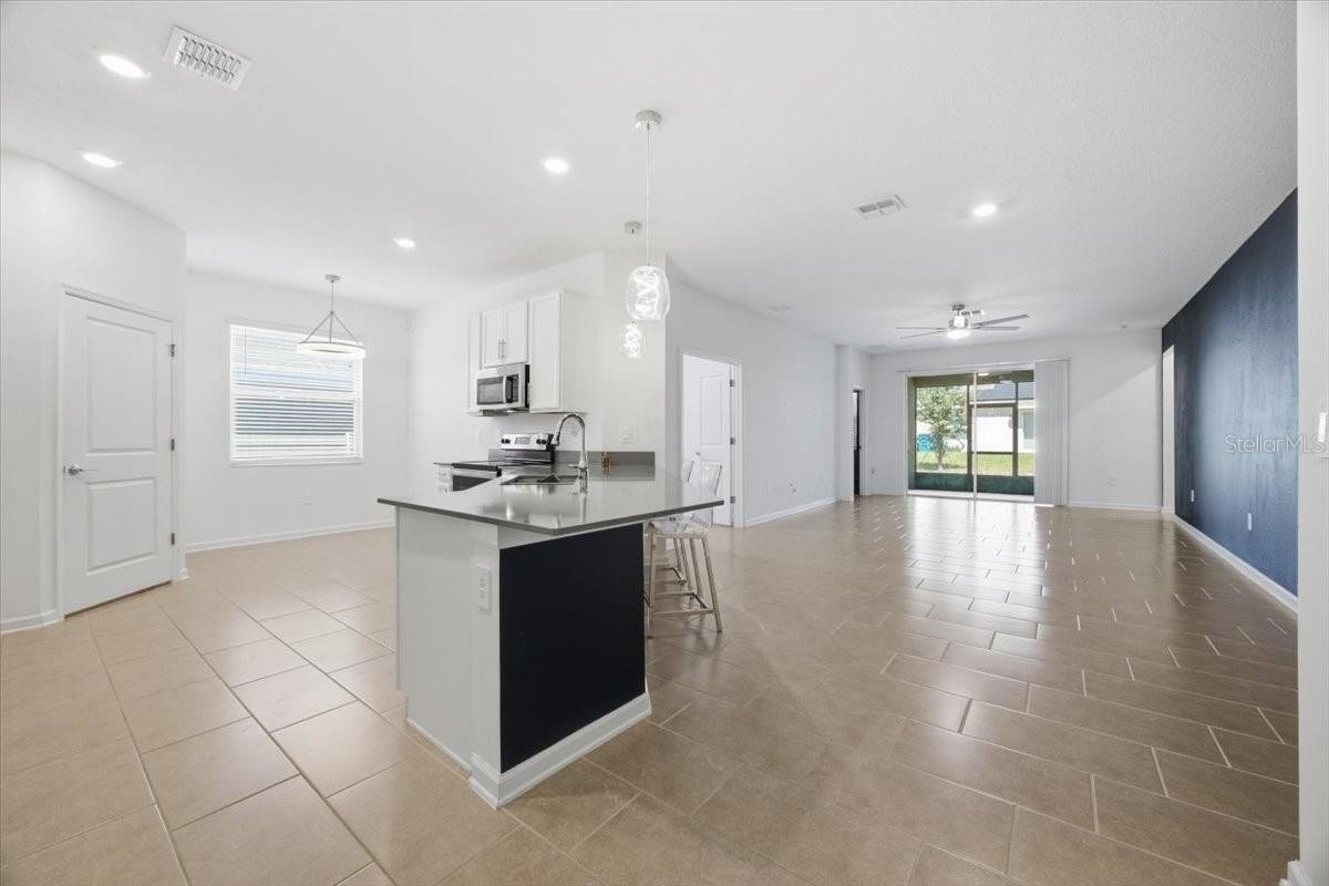 717 Citrus Reserve Blvd - Photo 6 of 29