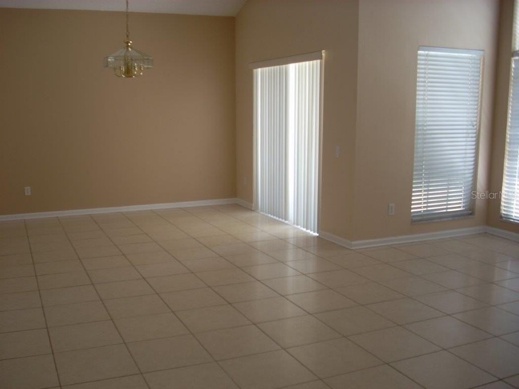 828 Garden Glen Loop - Photo 6 of 20