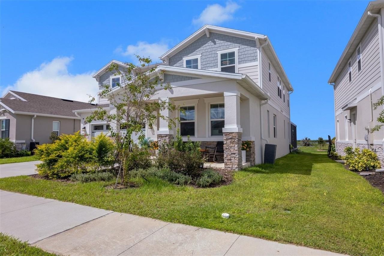 904 Griffon Ave - Photo 3 of 50
