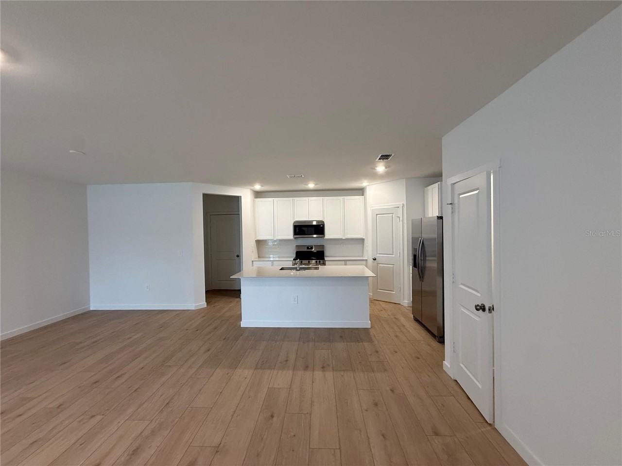 4457 Elliotts Astor Blvd - Photo 3 of 24