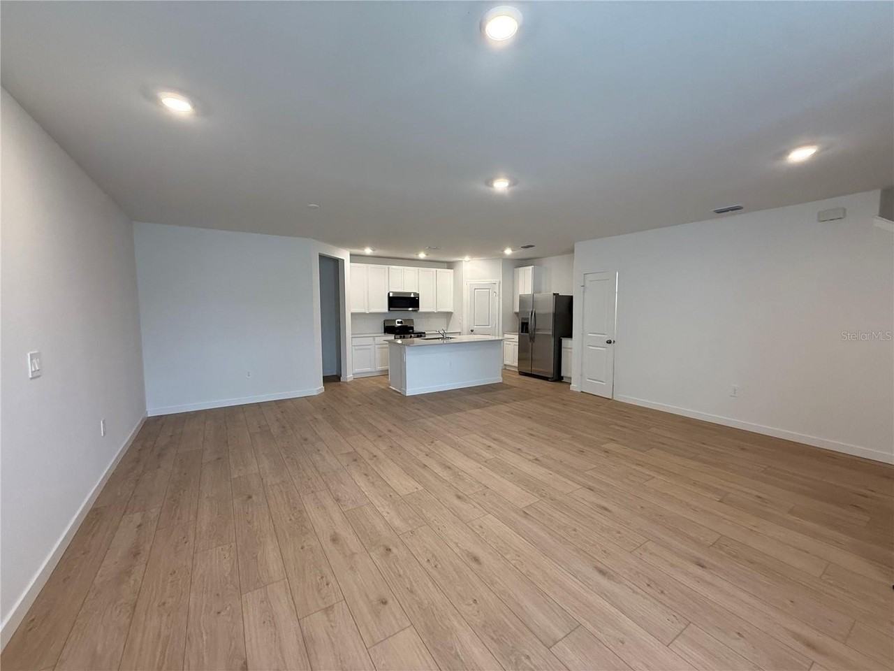 4457 Elliotts Astor Blvd - Photo 4 of 24
