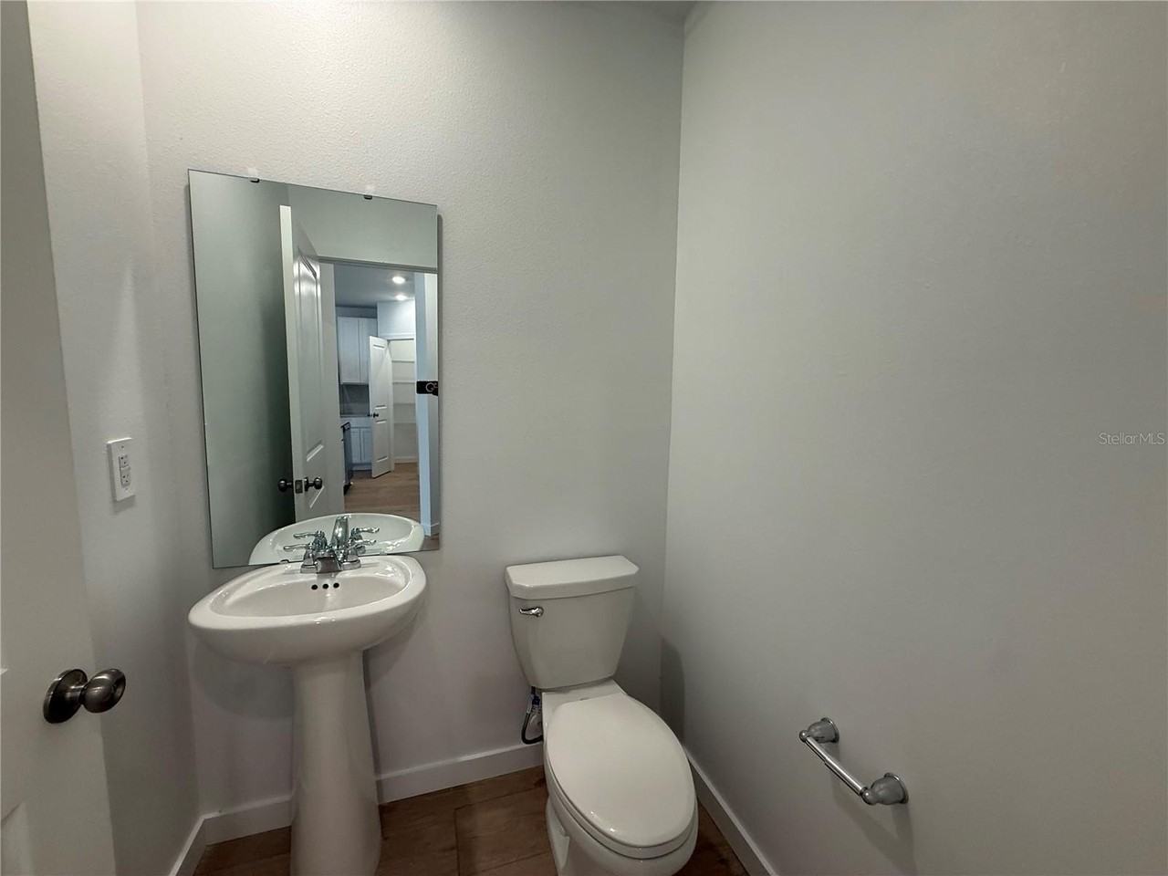 4457 Elliotts Astor Blvd - Photo 7 of 24