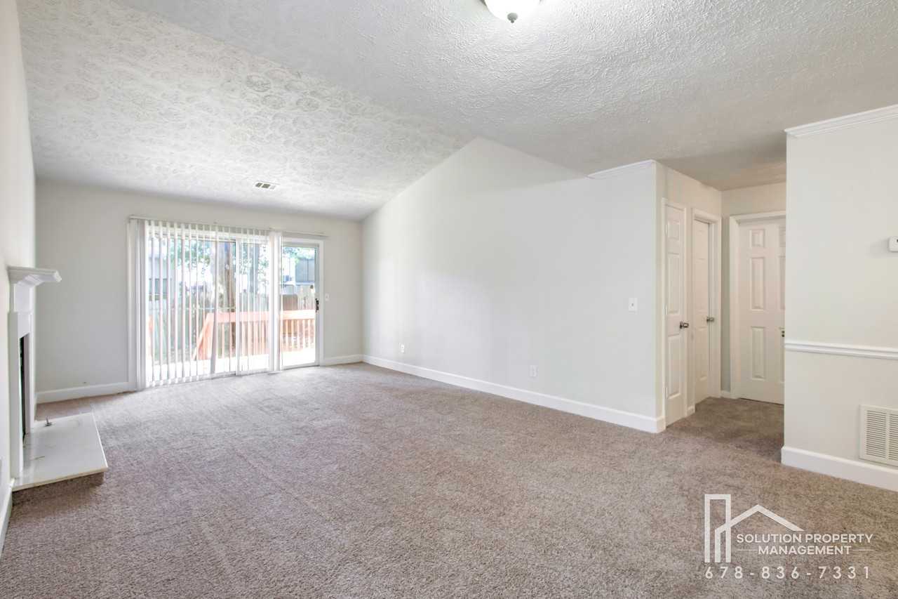 365 Pleasant Oak Ct Sw #1 - Photo 4 of 18