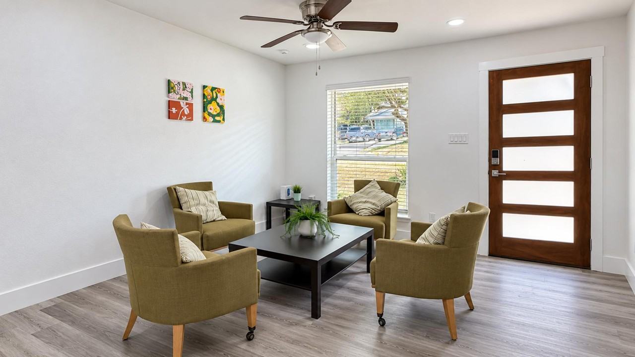 Botany Bay Dr - Photo 3 of 10