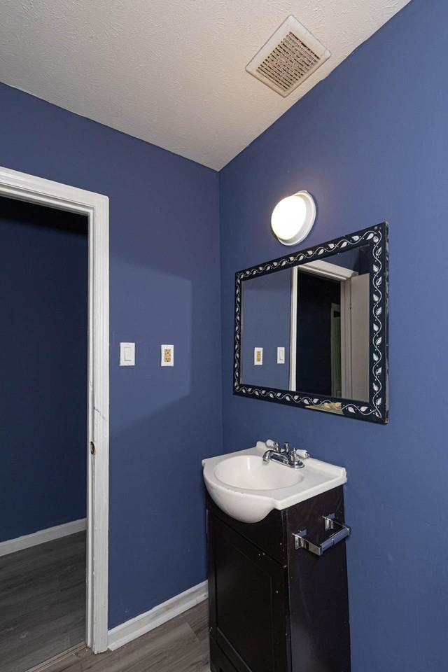 Fulton Ave - Photo 2 of 10