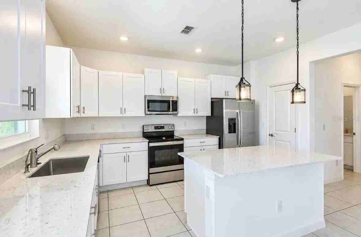 6262 Shiner St - Photo 6 of 30