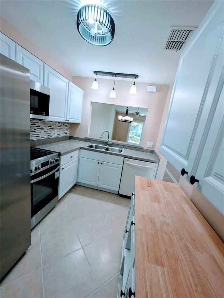 1435 Millstream Ln #204 - Photo 5 of 28