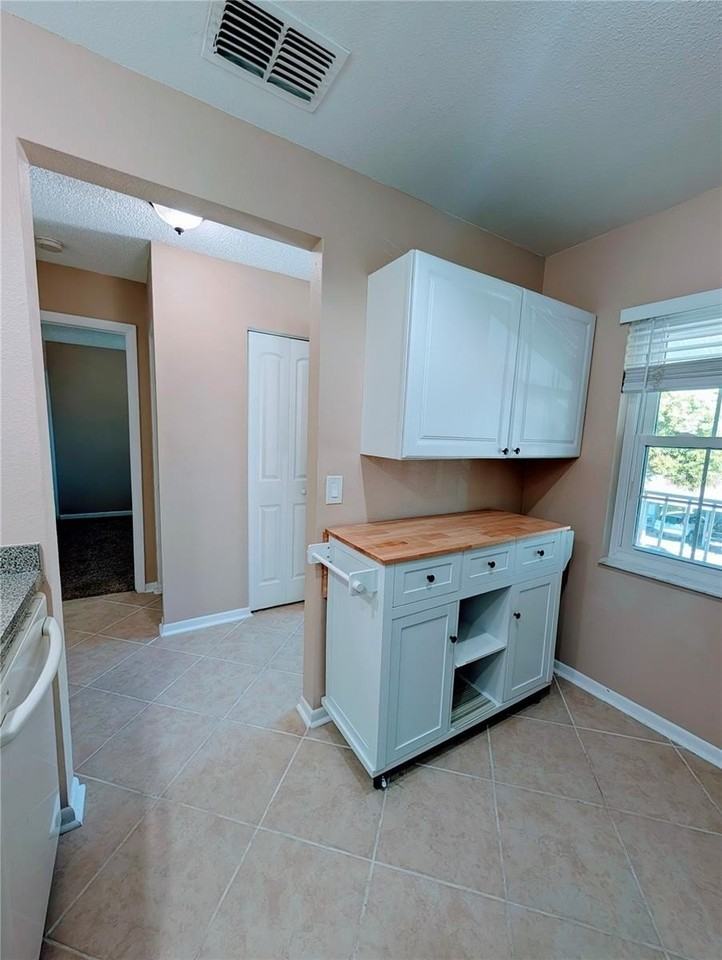 1435 Millstream Ln #204 - Photo 7 of 28