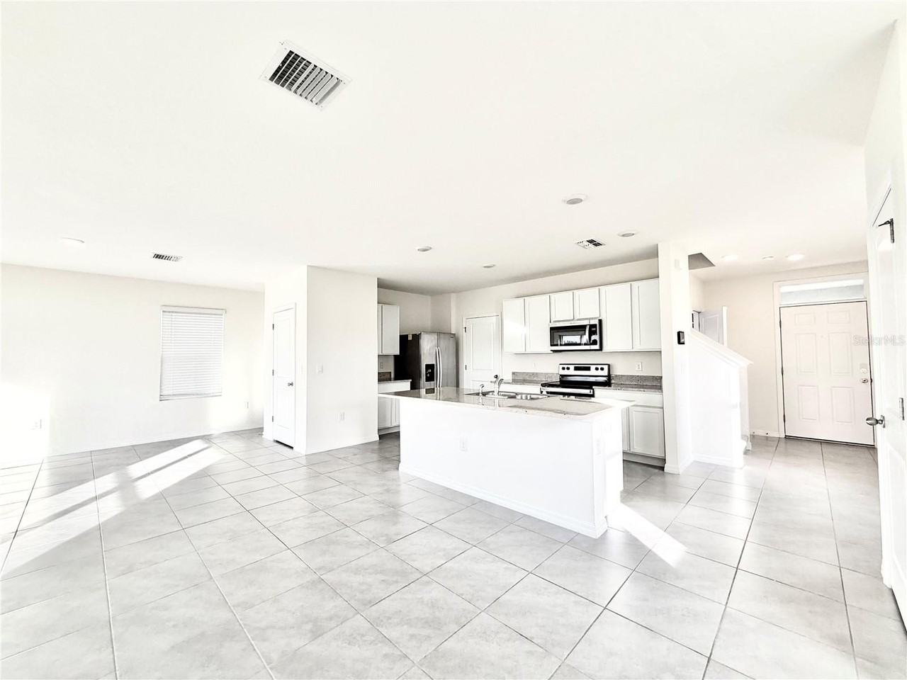 5643 Hollingworth Trl - Photo 2 of 23
