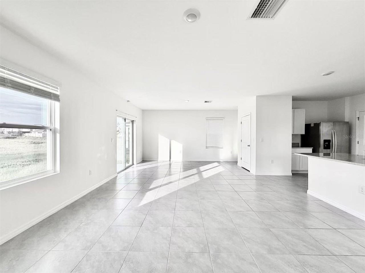 5643 Hollingworth Trl - Photo 3 of 23