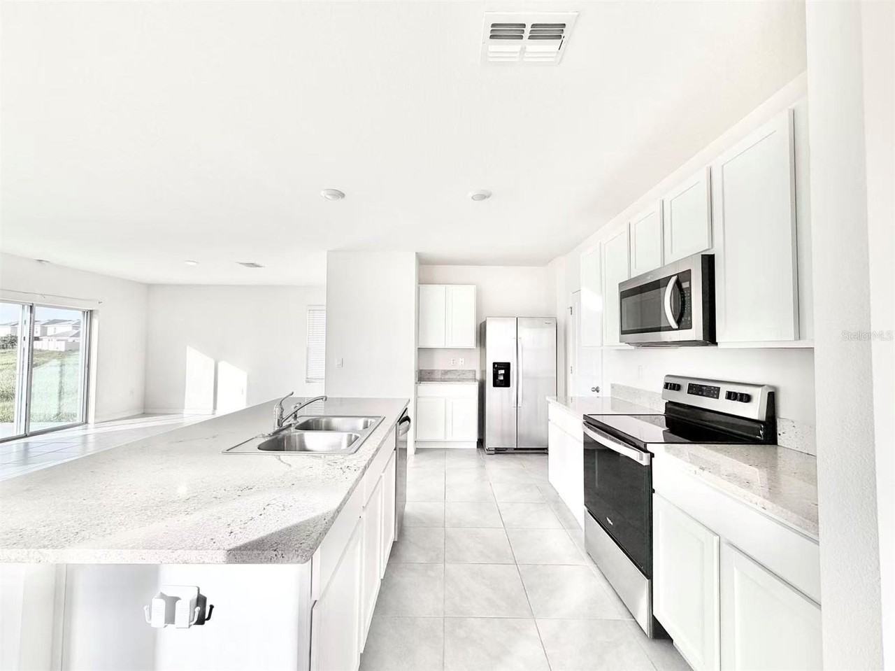 5643 Hollingworth Trl - Photo 4 of 23