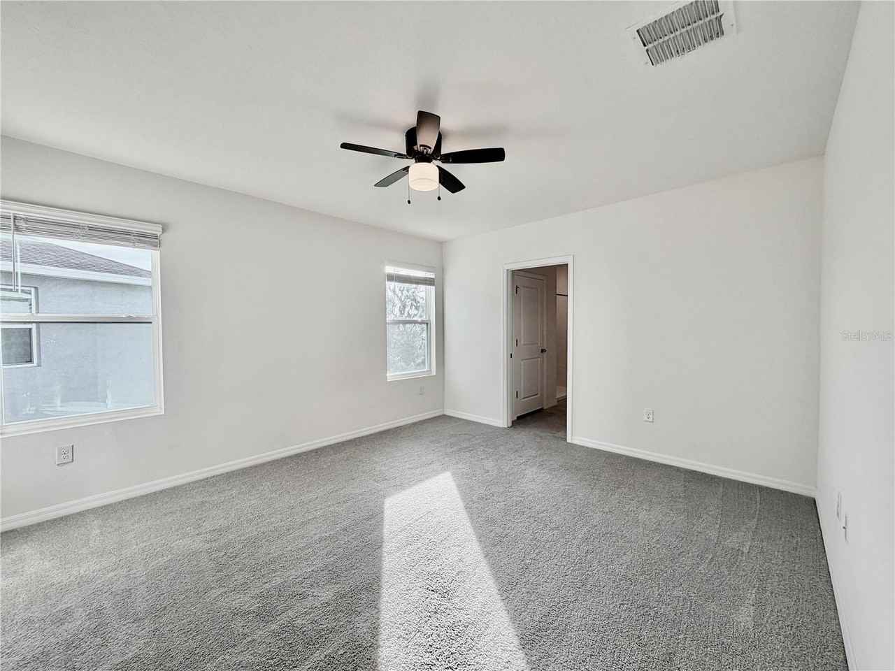 5643 Hollingworth Trl - Photo 6 of 23