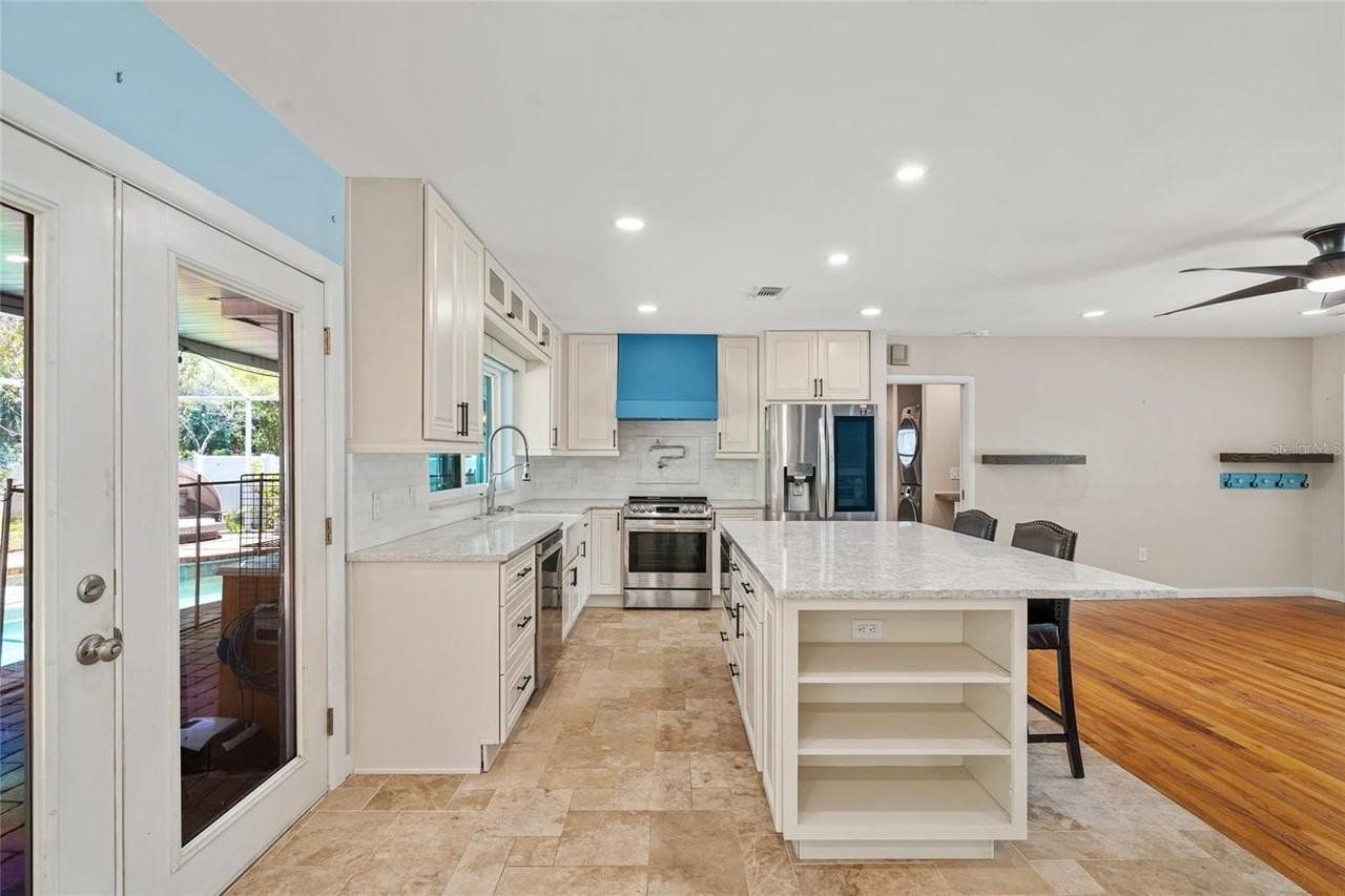 404 S West Shore Blvd - Photo 5 of 12
