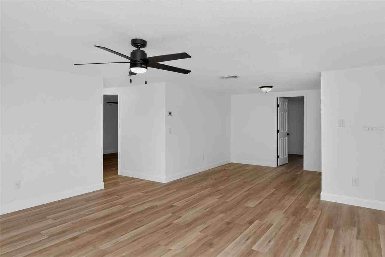 5644 Berlin Dr - Photo 3 of 30