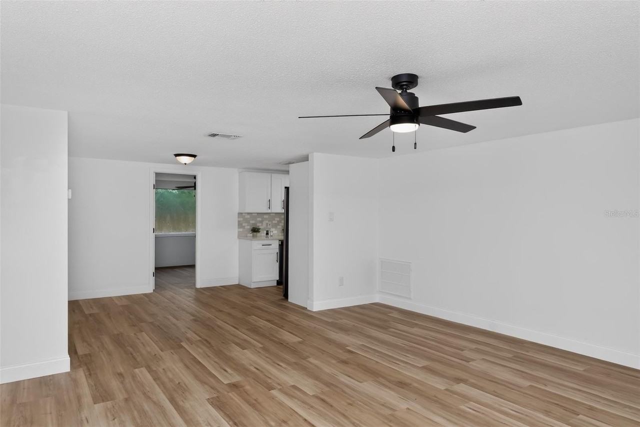 5644 Berlin Dr - Photo 5 of 30