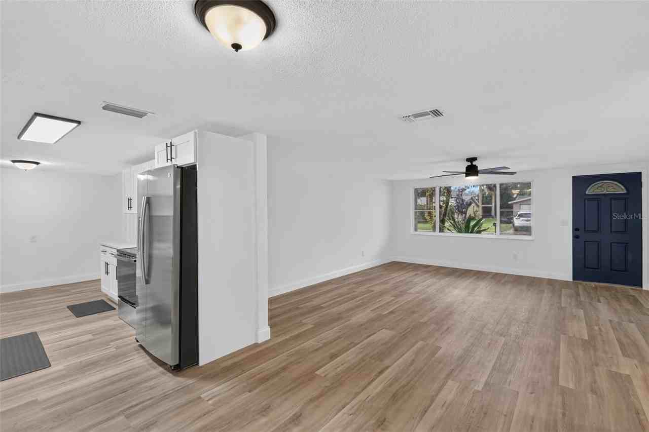 5644 Berlin Dr - Photo 6 of 30