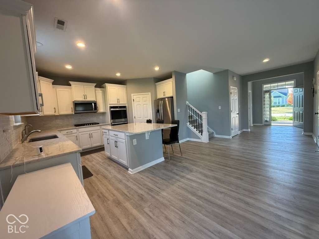 8241 Carnegie Ln - Photo 4 of 25