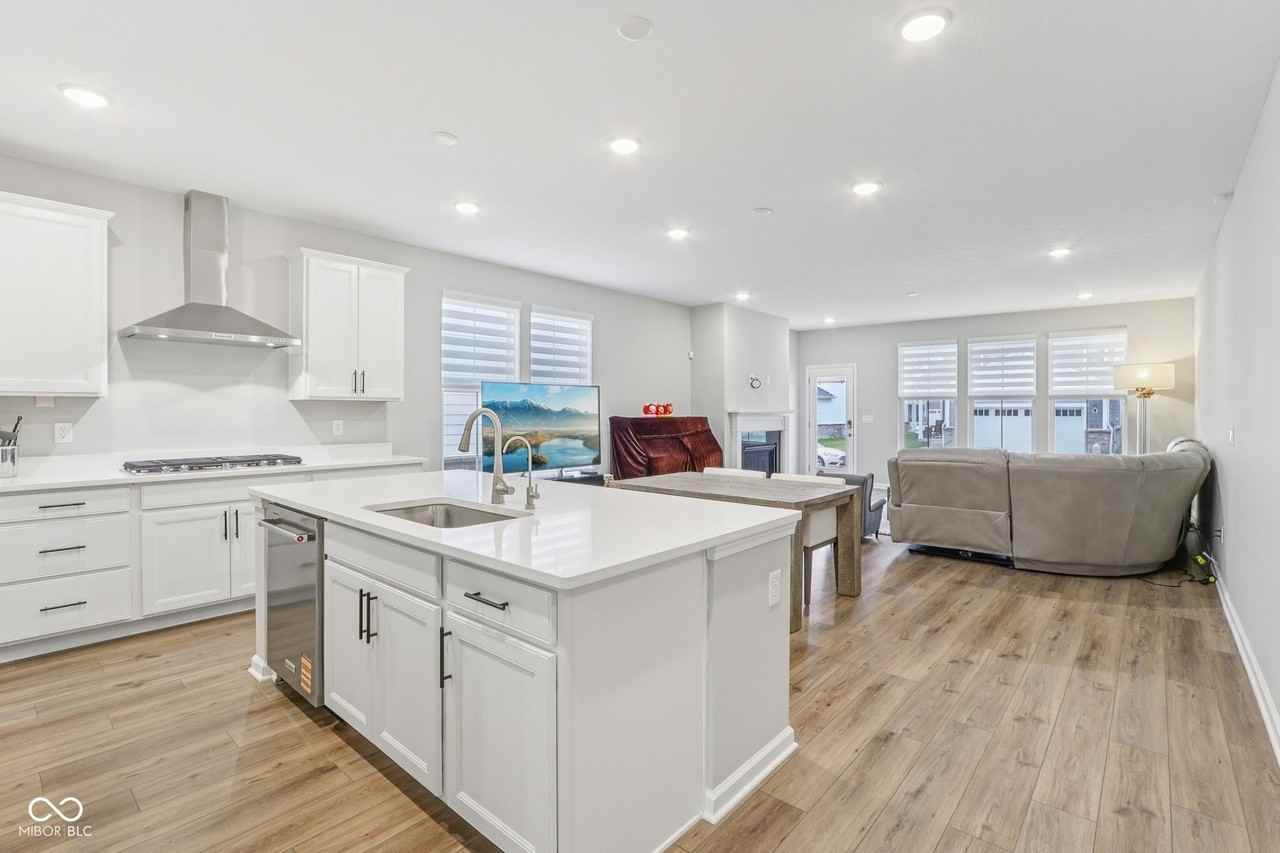 14459 Bishop Birch Pl - Photo 5 of 40