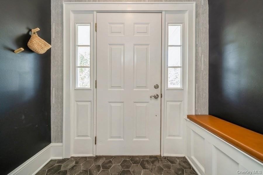 11 Campbell Rd - Photo 3 of 36