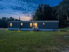 featured image of 16 Delellas Ln
