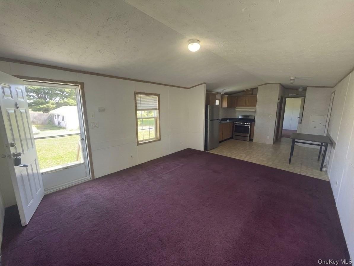 16 Delellas Ln - Photo 4 of 28