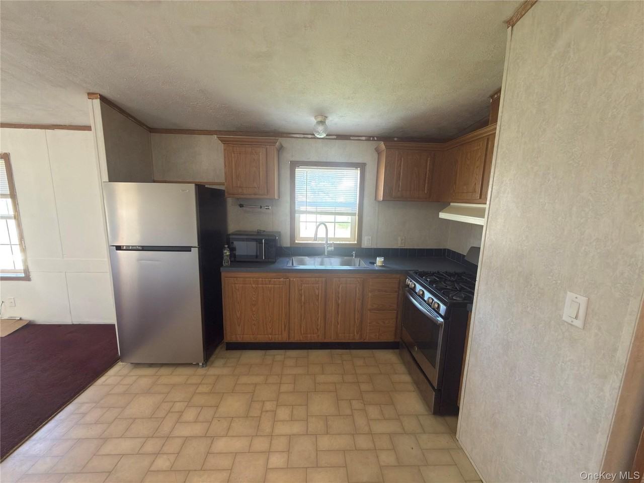16 Delellas Ln - Photo 7 of 28