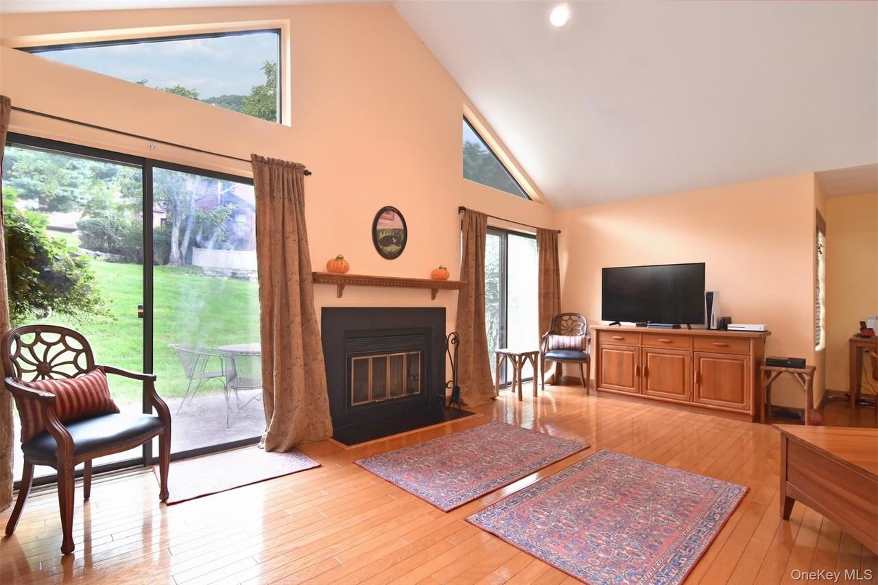 26 Sunnyside Pl - Photo 2 of 24