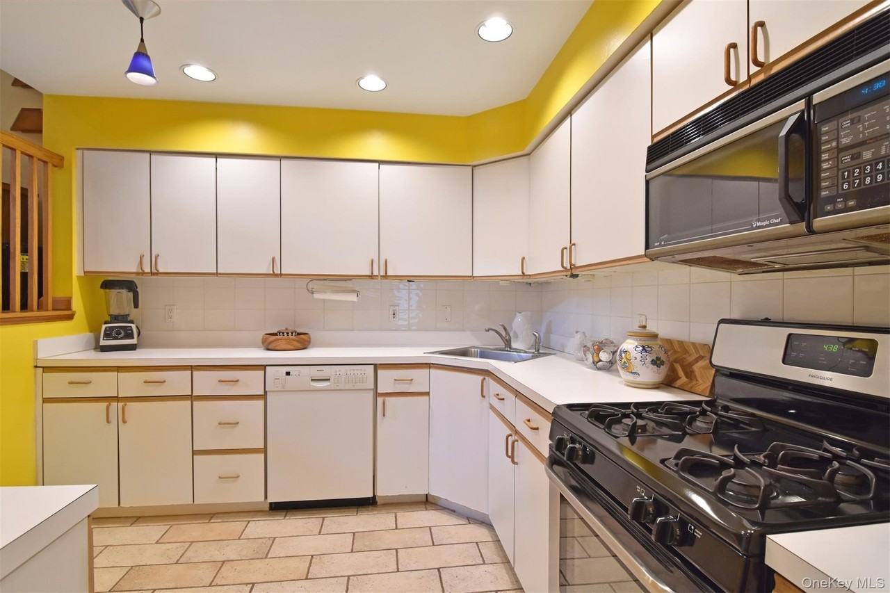 26 Sunnyside Pl - Photo 6 of 24