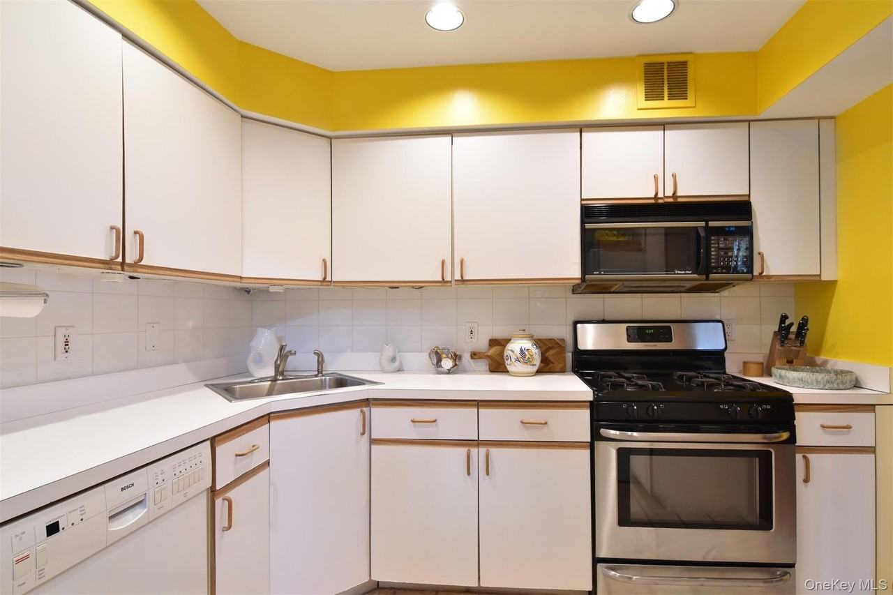 26 Sunnyside Pl - Photo 7 of 24