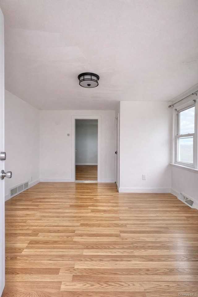 159 Pierce Cir - Photo 3 of 10