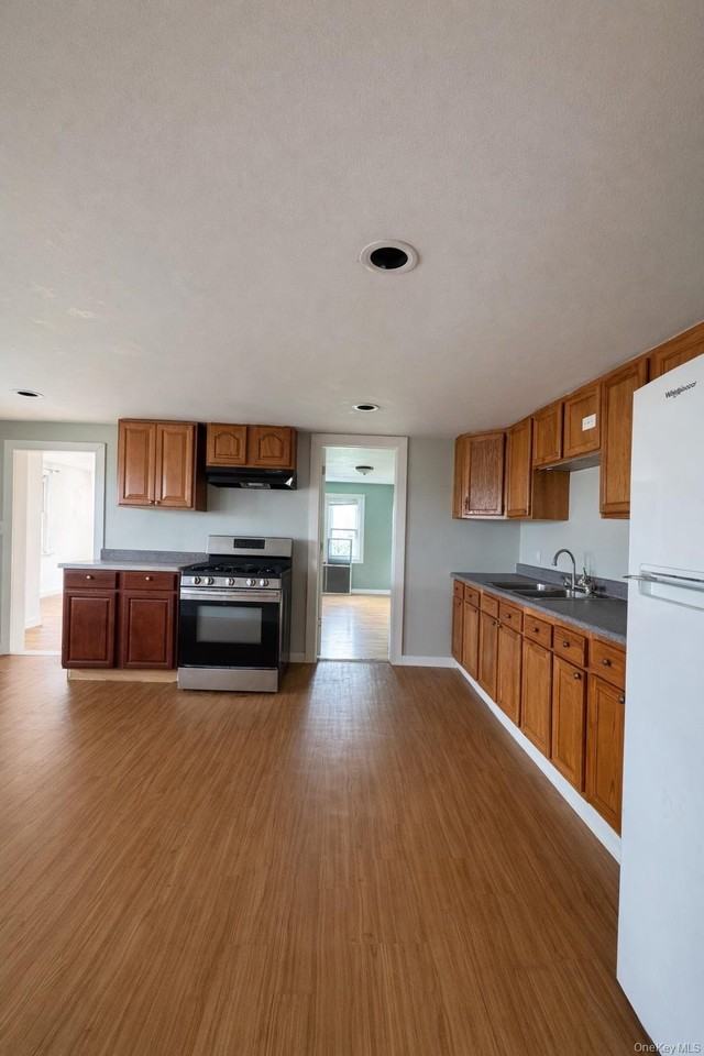 159 Pierce Cir - Photo 6 of 10