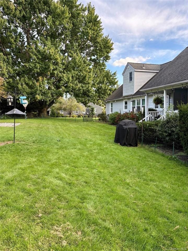 28 Summit Ave - Photo 2 of 10
