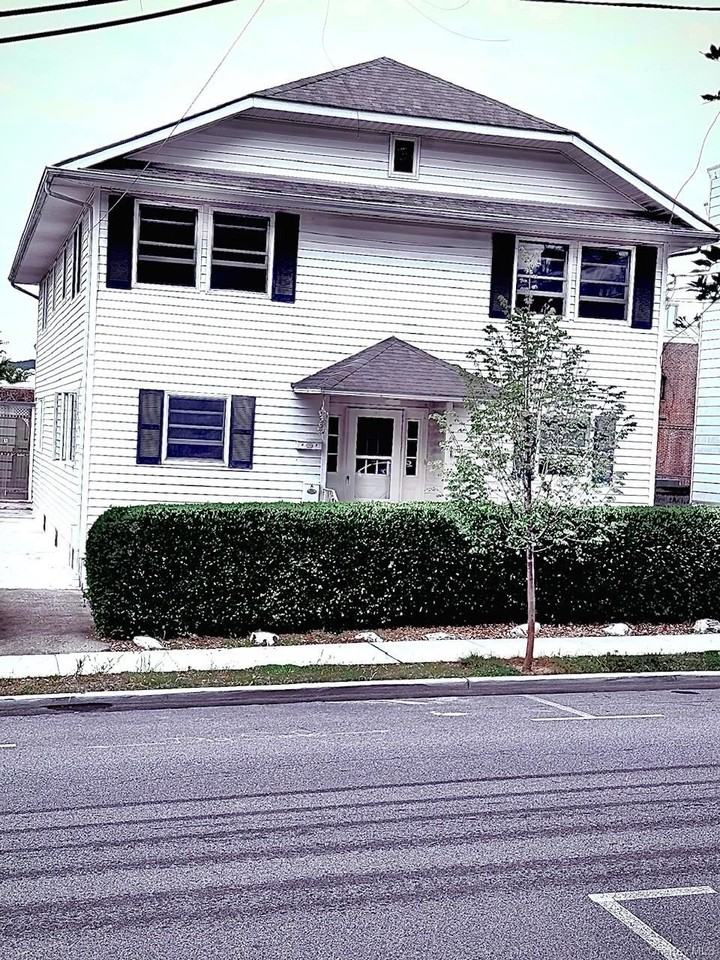 12 S Buckhout St #1 - Photo 2 of 17