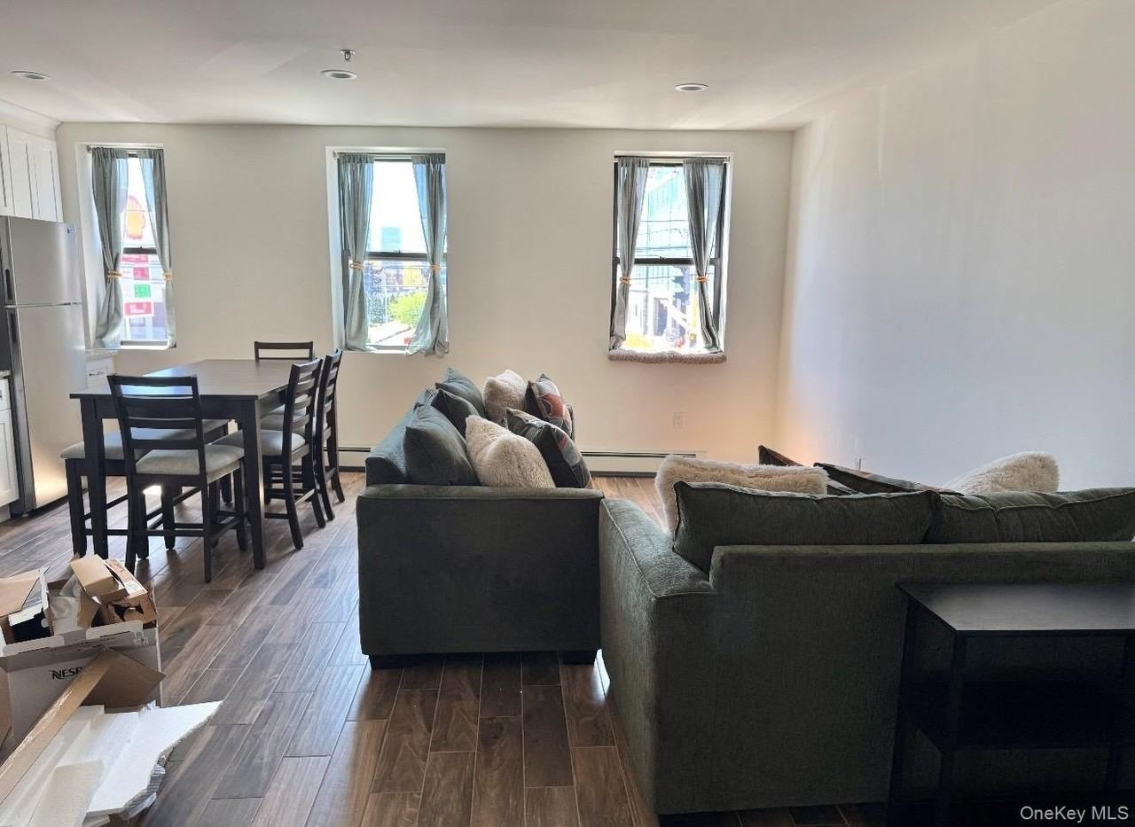 106 Hempstead Tpke #14 - Photo 3 of 8
