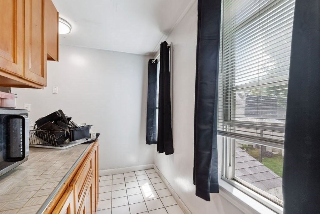 32 Park Rd #1 - Photo 3 of 20