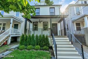 featured image of 817 Central Ave