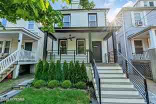 817 Central Ave - Photo 1 of 1