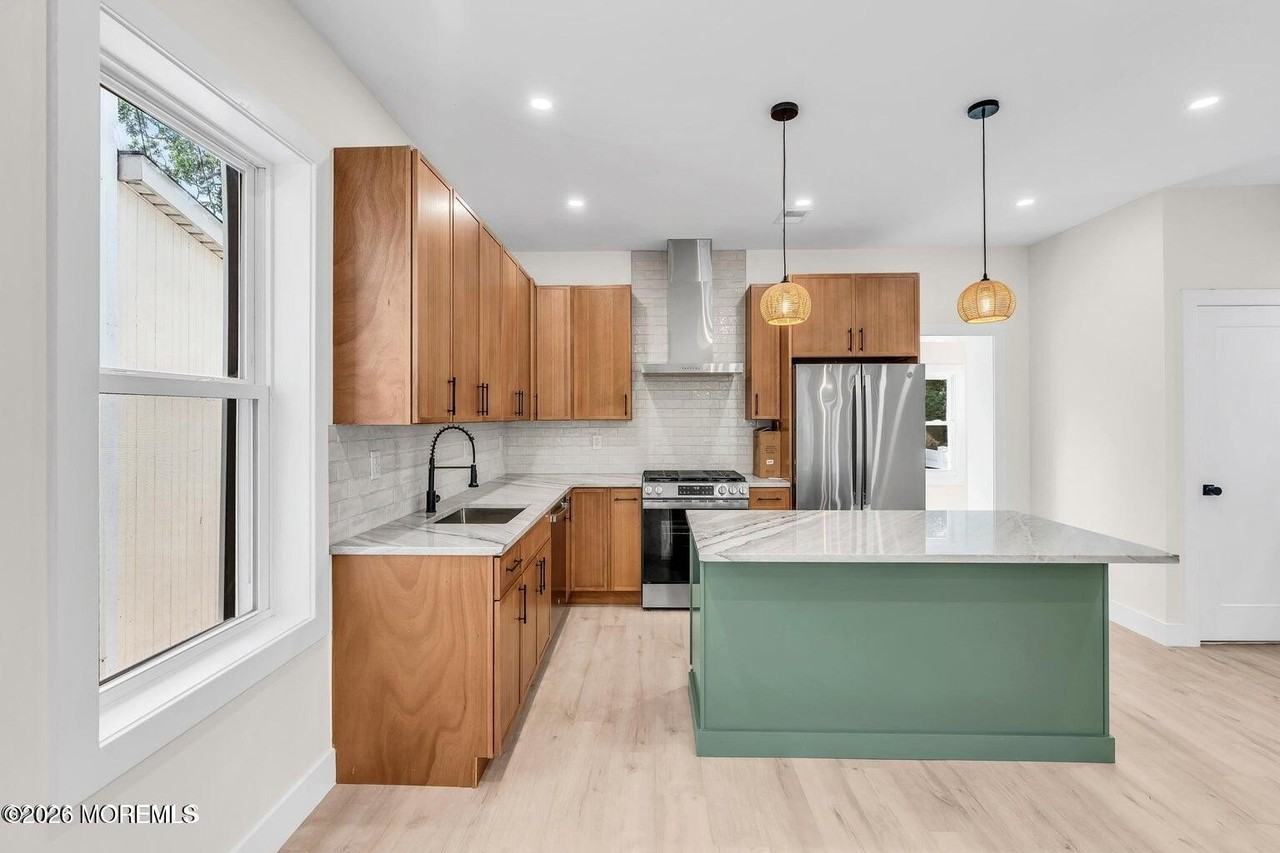 817 Central Ave - Photo 6 of 30