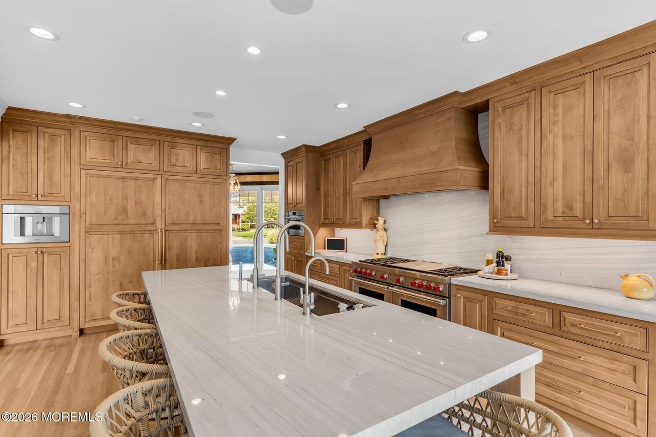 4 Brooklyn Blvd - Photo 6 of 50