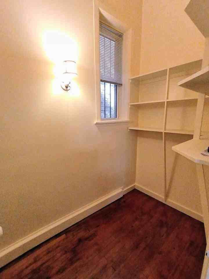1911 W Belmont Ave #1 - Photo 5 of 14