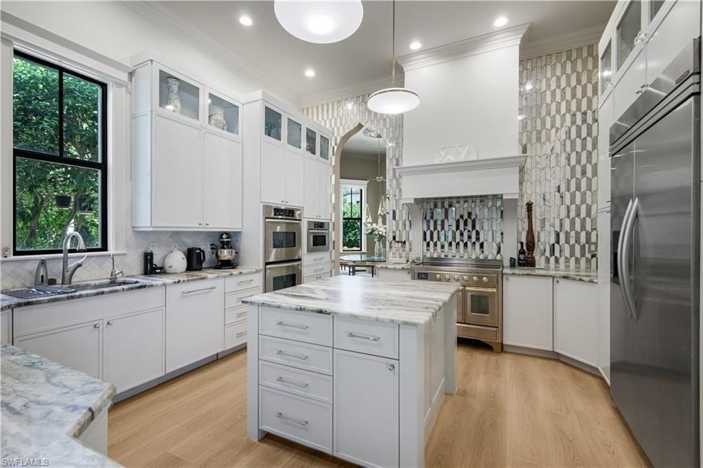 1455 Hemingway Pl - Photo 4 of 42