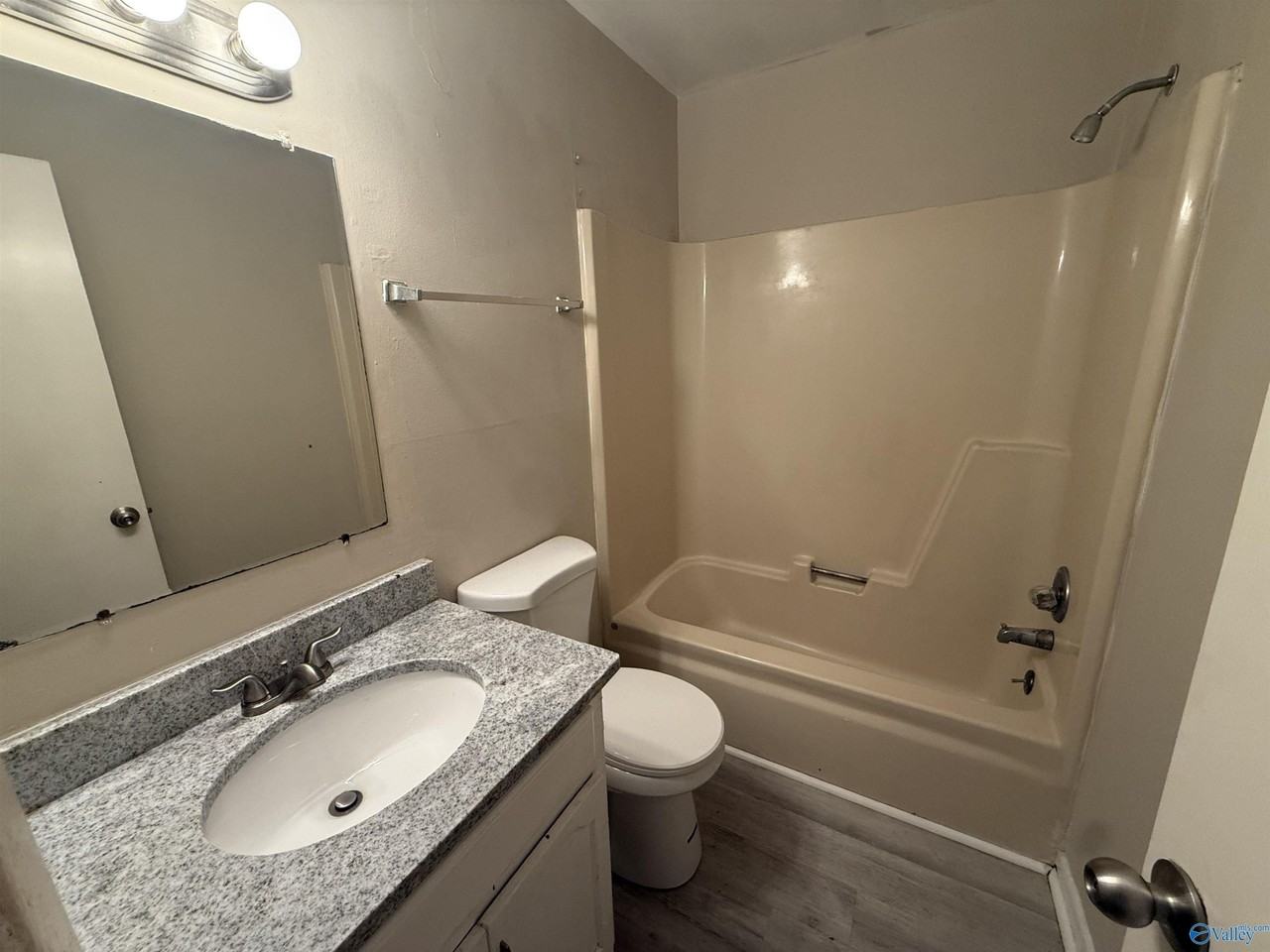 1411 Ascent Trl Nw #A - Photo 6 of 7