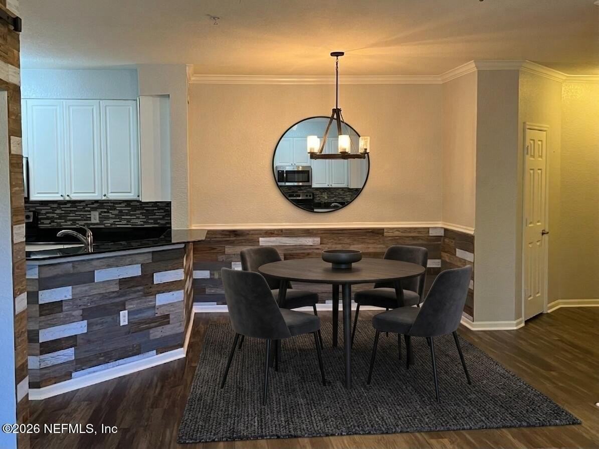 8539 Gate Pkwy W #121 - Photo 7 of 44