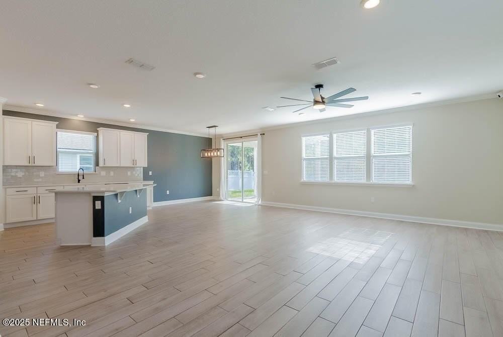 258 Thistleton Way - Photo 4 of 39
