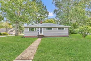 171 Lakewood Dr - Photo 1 of 1