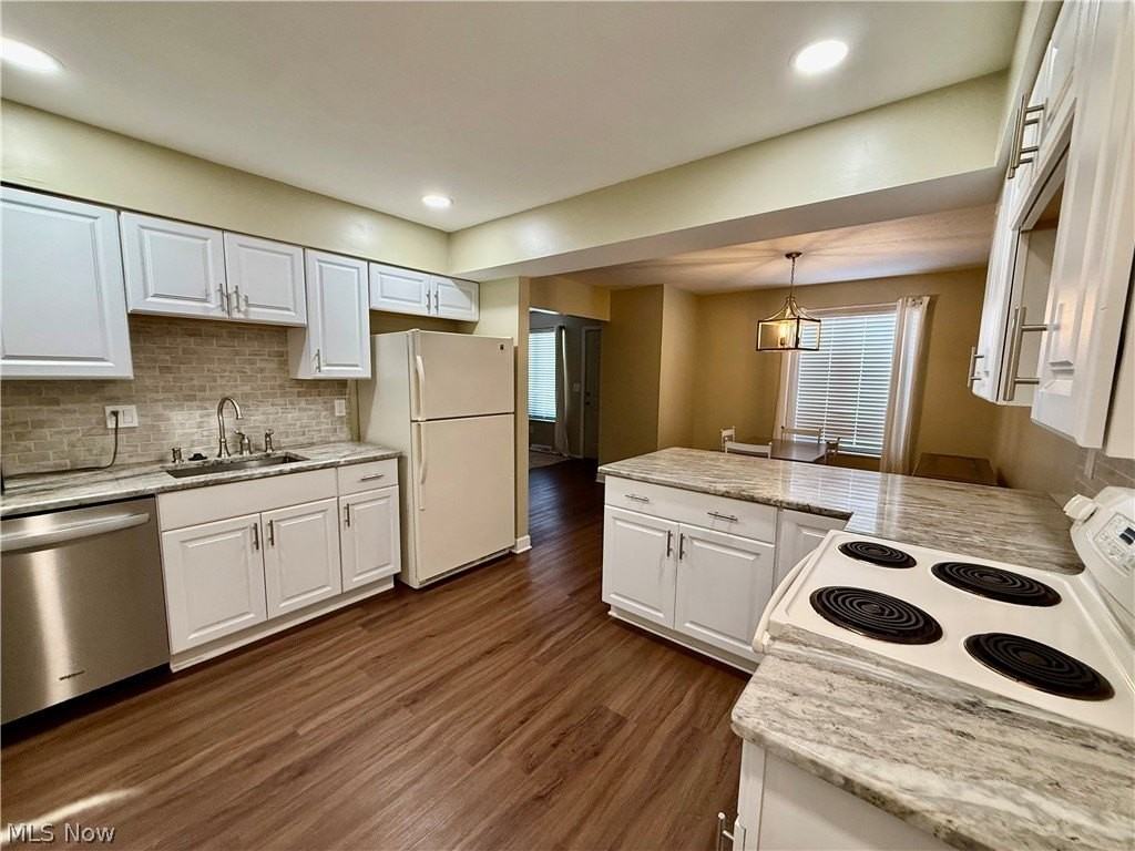 817 Tollis Pkwy #8 - Photo 3 of 30