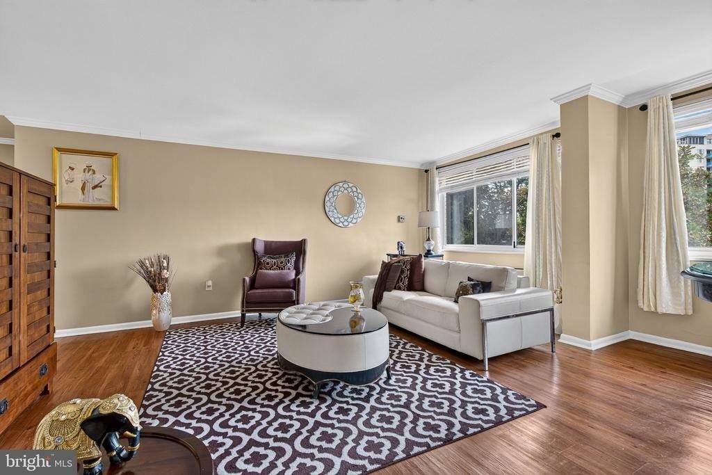 10500 Rockville Pike - Photo 5 of 33