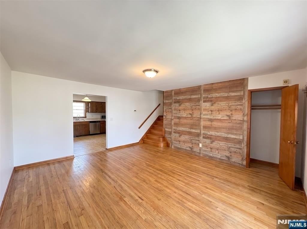 530 Lincoln Ave - Photo 5 of 27