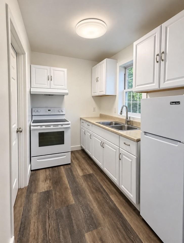 547 Central Ave #B - Photo 6 of 8