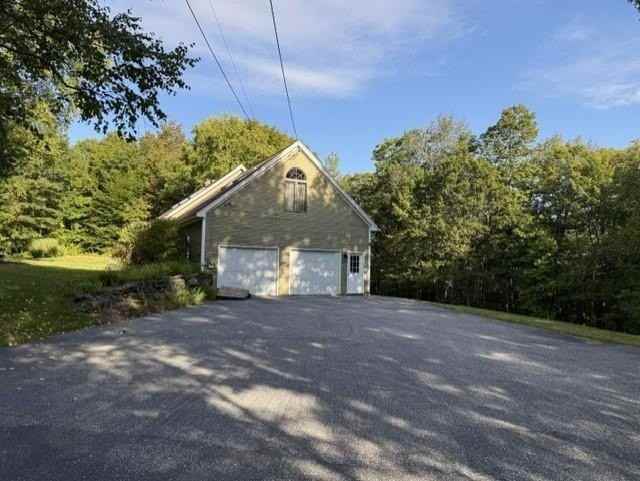 153 Youngs Hill Rd - Photo 2 of 17
